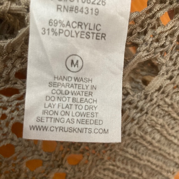 Knitted Beige Cardigan Sweater By Cyrus Size M - Picture 4 of 4